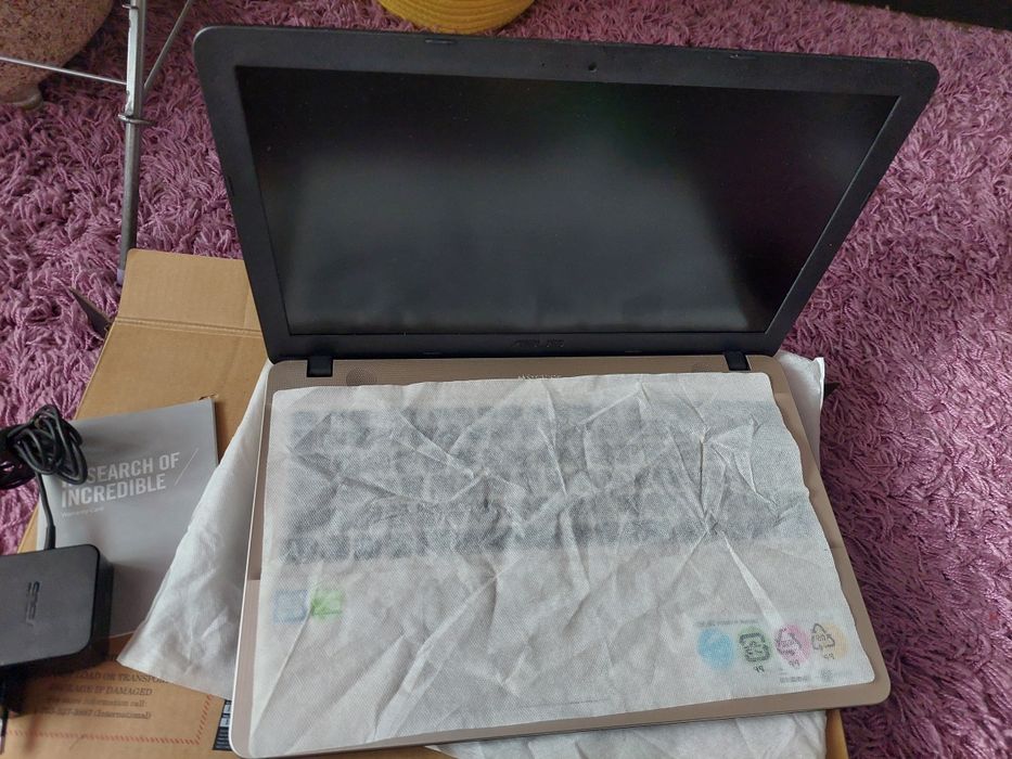 Лаптоп Asus X541U