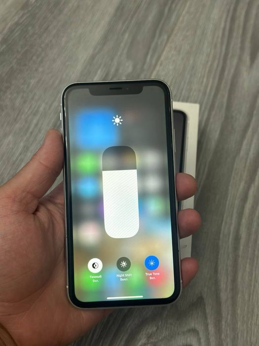 Iphone Xr 128гб в хорошем состояний