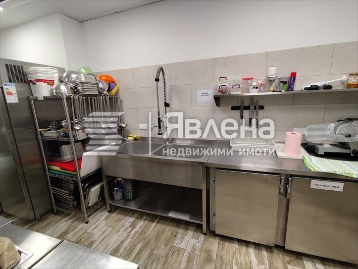 Дава се под наем Заведение в Пловдив, Южен - 429 кв.м за 3800 € - Снимка #9