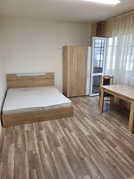 Дава се под наем Едностаен апартамент в Пловдив, Тракия - 36 кв.м за 300 € - Снимка #2