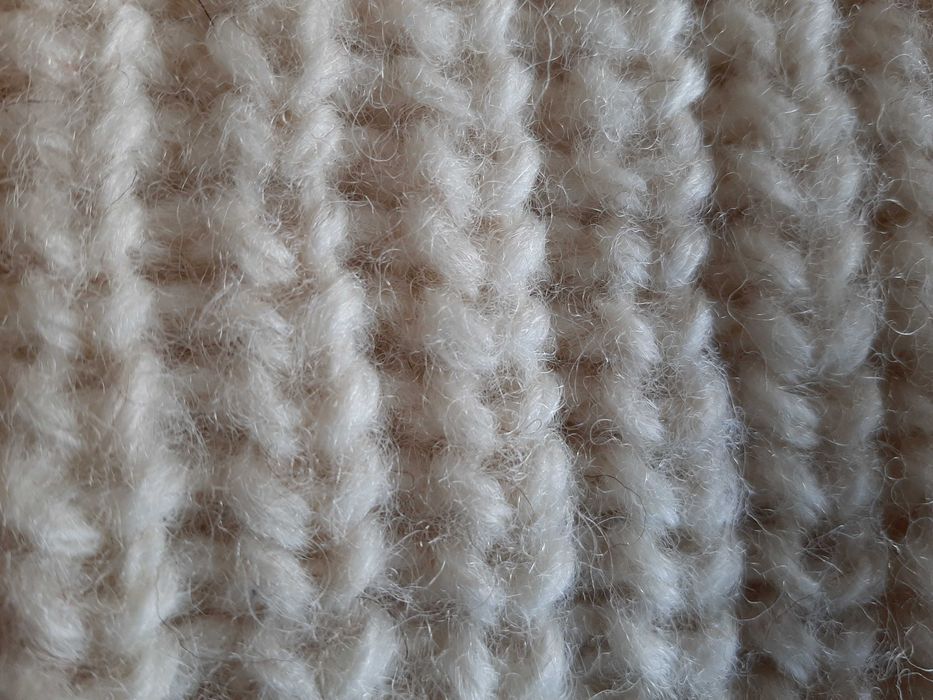 Ръчно плетен дамски пуловер, 100% ръчно предена вълна