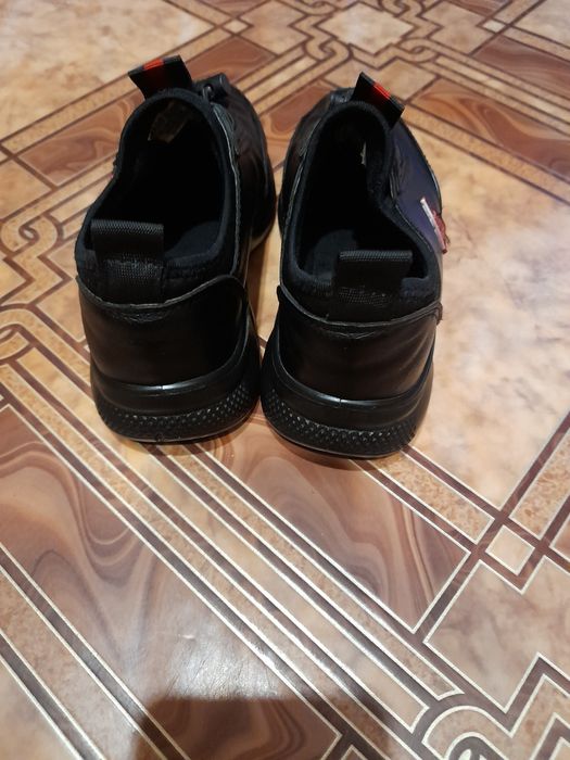 Продам  обувь на мальчика