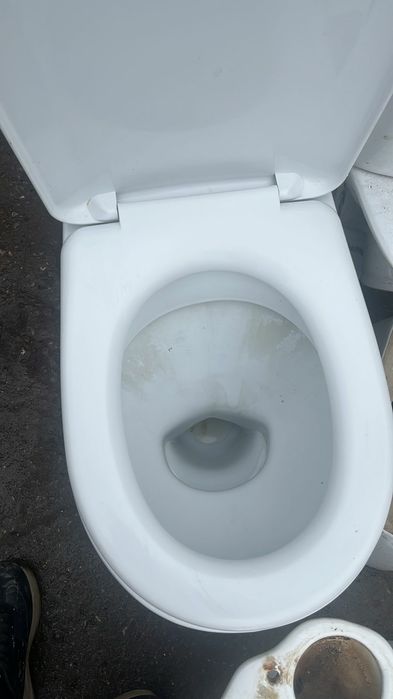 Унитаз с бачком состояние отличное