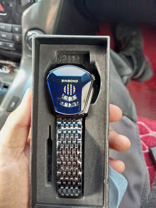 Продам часы от фирмы BINBOND