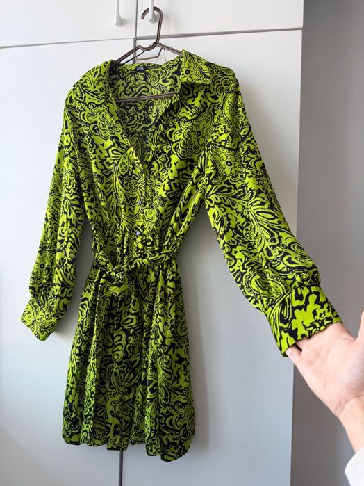 Zara пъстра рокля