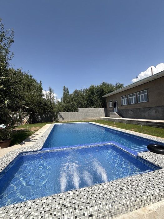 Dacha Chorvoq Nanay basseynli dacha ijaraga beriladi
