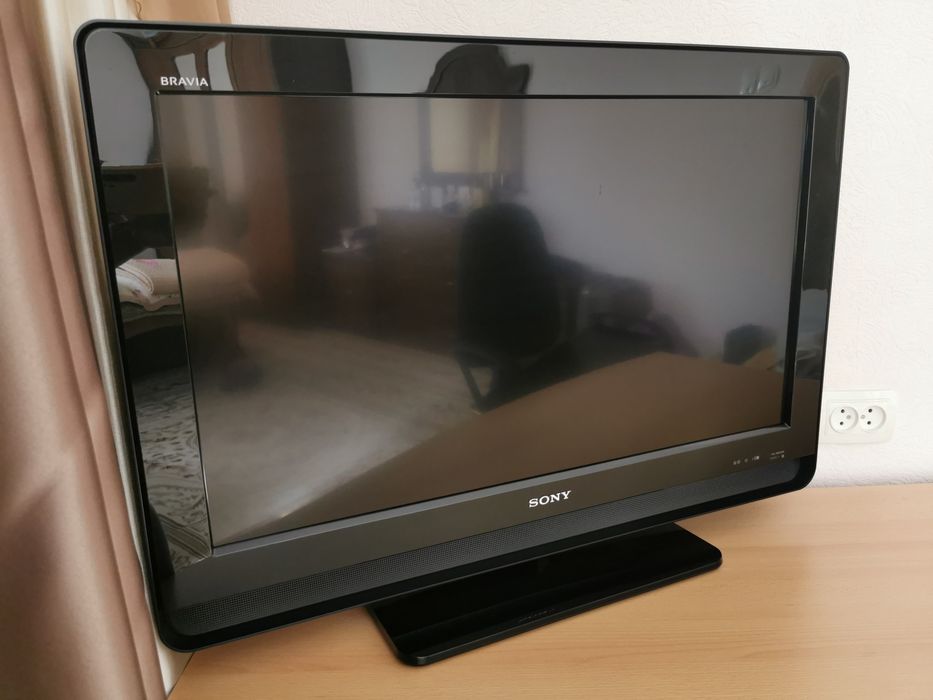 Продам ЖК-телевизор Sony BRAVIA модели KDL-32S4000.