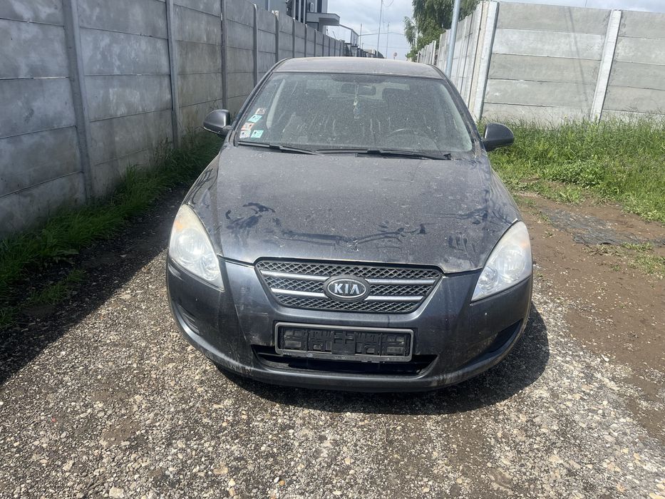 Dezmembrez Kia Ceed 1.4 benzina 2006-2010