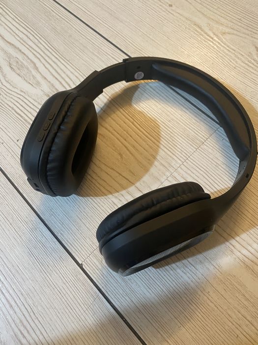 Casca audio,cu cablu,in stare foarte buna