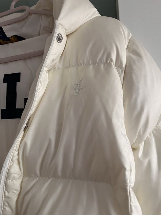 Пухено яке момиче