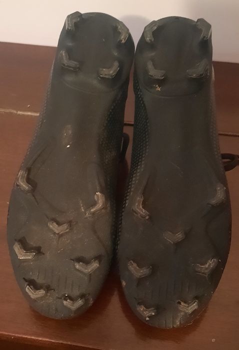 НАМАЛЕНИ! Футболни обувки - бутонки eu38 номер