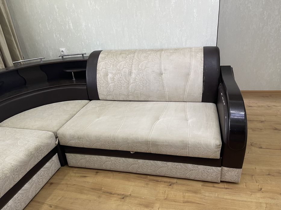 Продам угловой диван