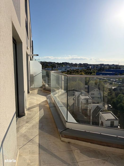 Penthouse pe 2 niveluri |3 camere | 3 băi | parcari| M. Romanul