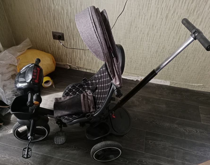 Продам трёхколёсный детский велосипед и самокат