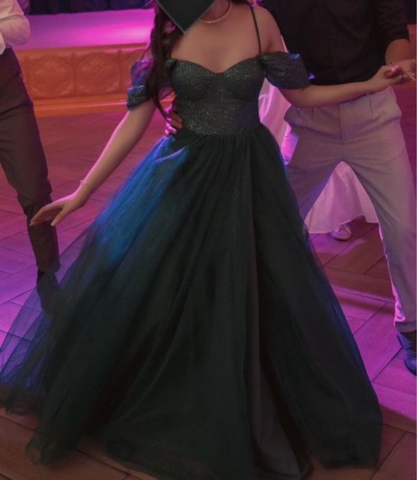 Платье вечернее