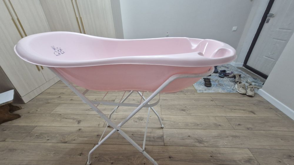 Детская ванна с подставкой