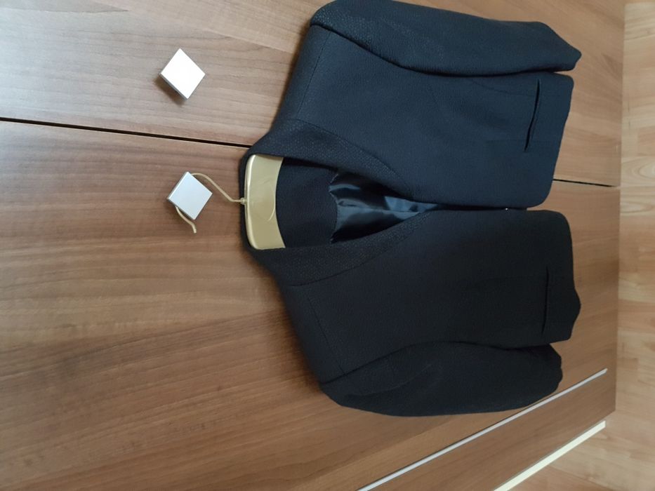 Sacou nou de vanzare