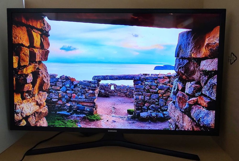 Телевизор SAMSUNG T32H390FEV