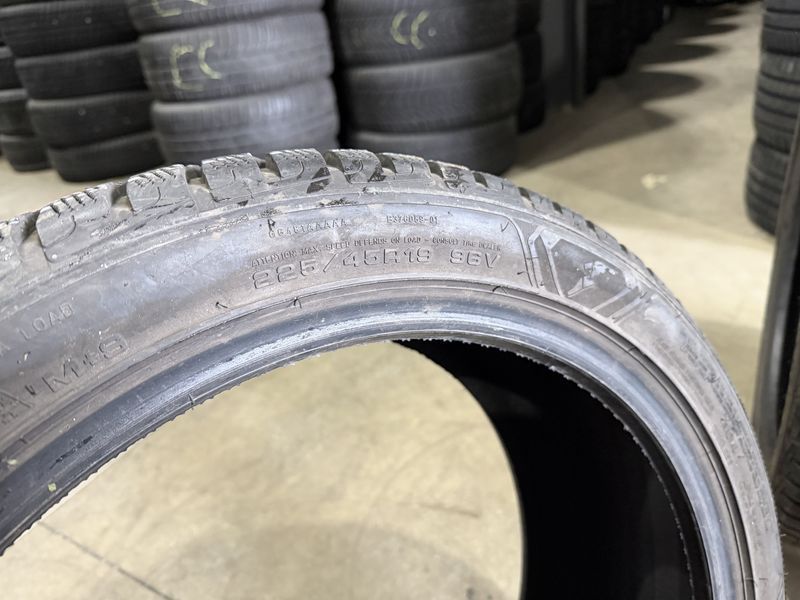 225/45/19 GOODYEAR 4бр