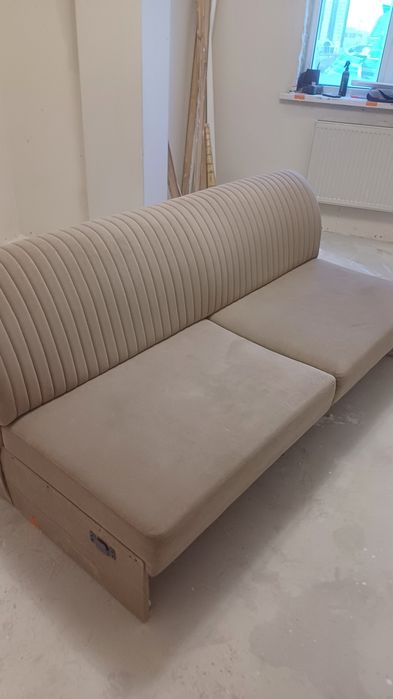 Продам диван срочно