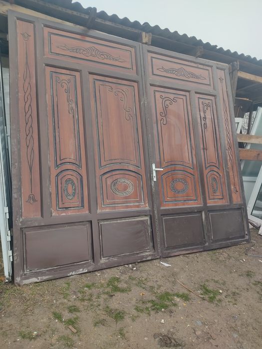 Темир дарвоза срочно сотилади