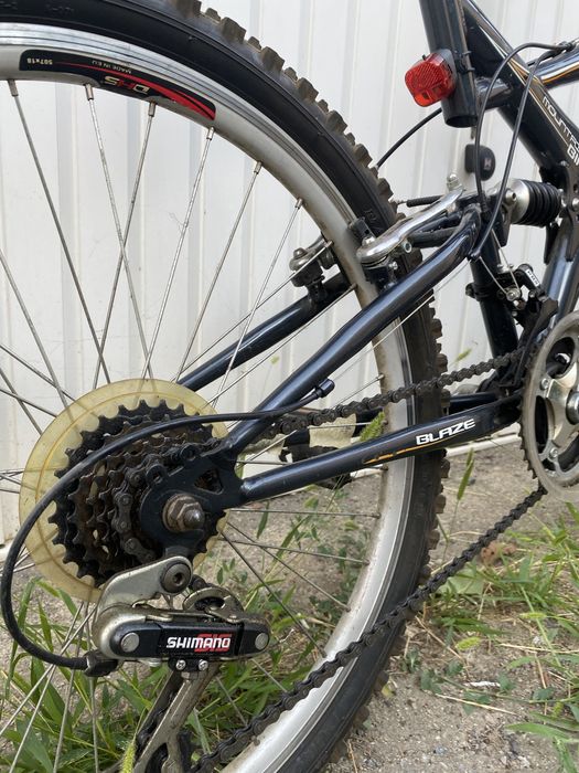 Bicicletă MTB DHS Blaze – Full Suspensie, Echipare Shimano, 18 Viteze