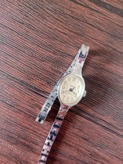 Часы женские СЛАВА.