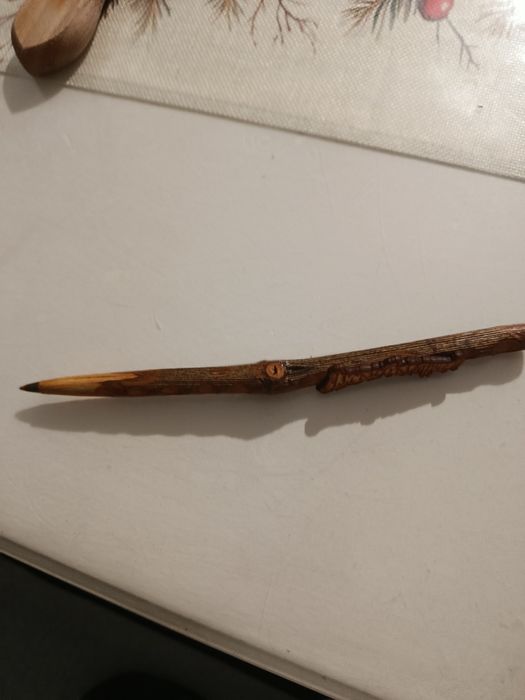 Дървена химикалка