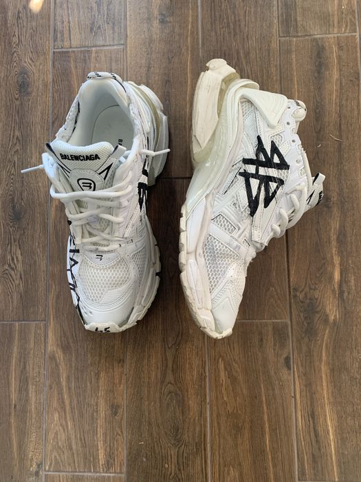 Balenciaga Runner Grafitti white