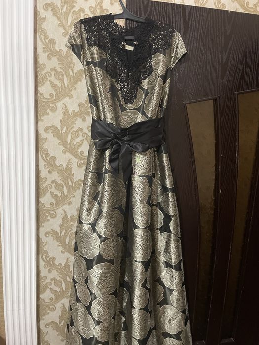 Костюмы двойки, летние сарафаны, нарядные