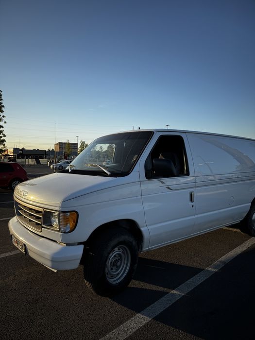 Ford Econoline 150