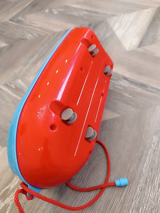 Продам игрушку б/у Катер