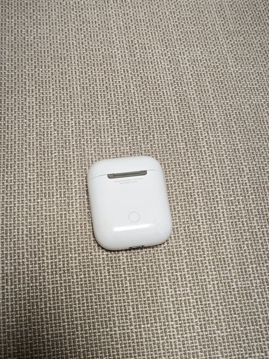Безжични слушалки Apple Airpods 2