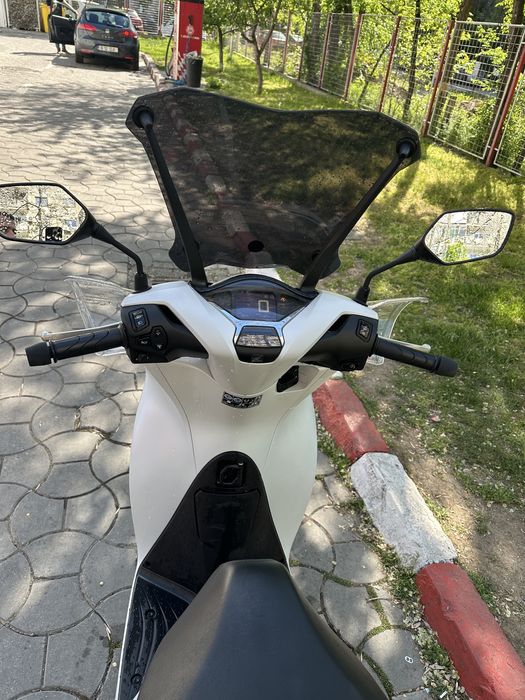 Vânzare Honda SH 125i — înmatriculat 2025