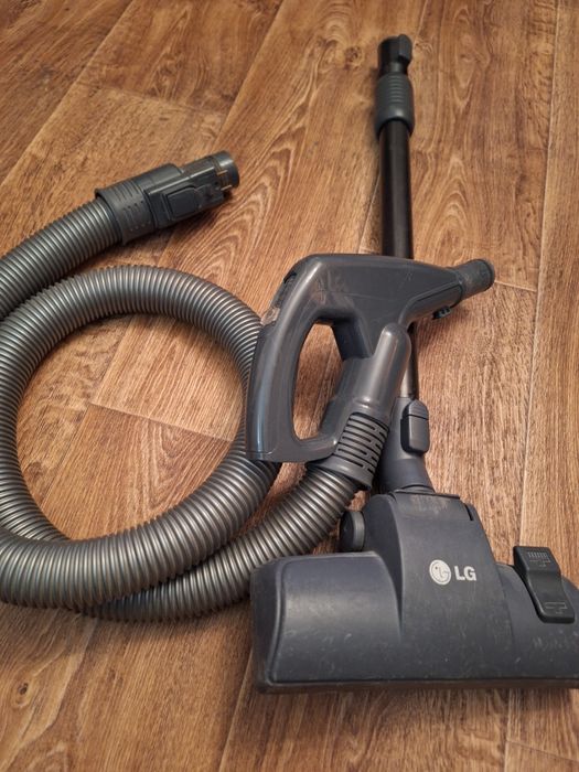 Пылесос LG 2000W