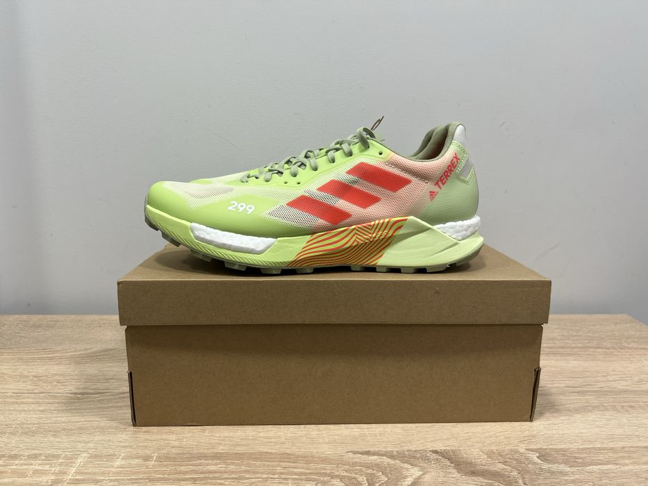 Чисто нови Adidas agravic ultra