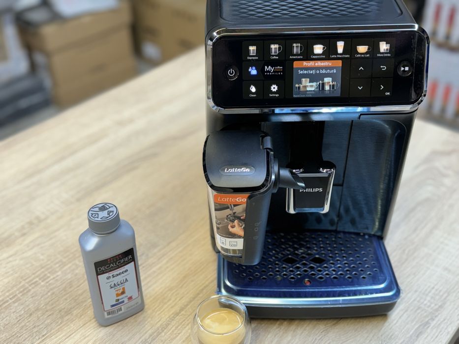 Espresor second hand LatteGo si pahare espreso pachet promo