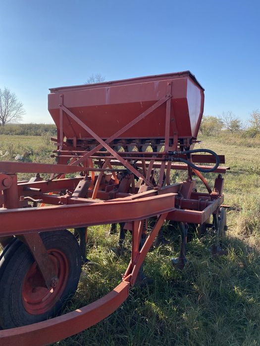 Продам сеялки скп сзс омичка