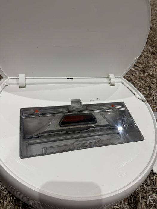 Продам робот пылесос mi