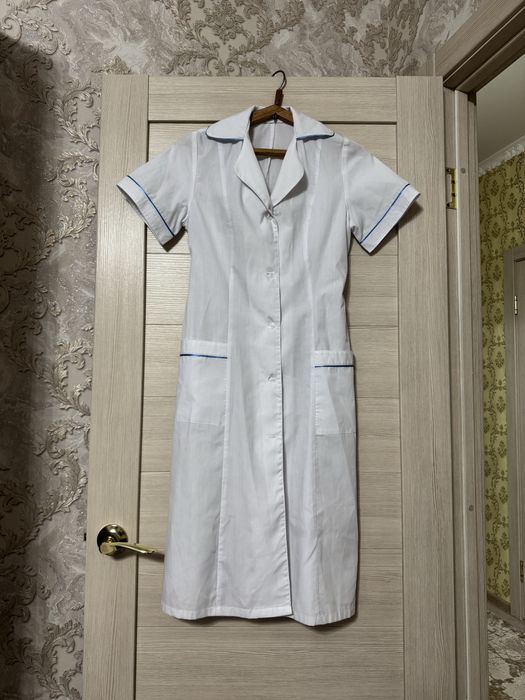 Продам медицинские халаты