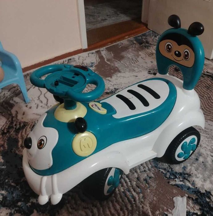 Детская машинка для дома