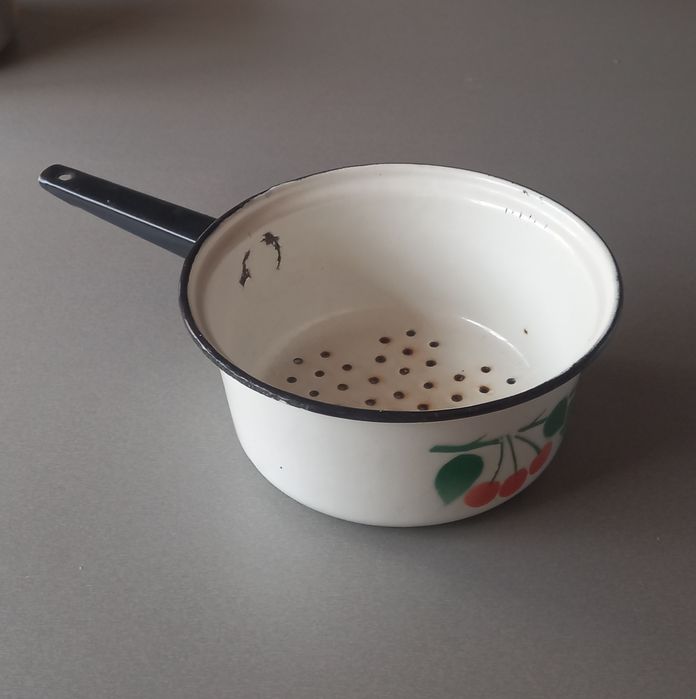 дуршлаг эмалерованный, термоса, всё советского производства