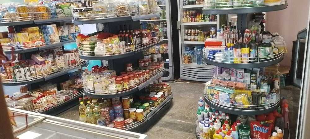 ПРОМО! Островен стелаж със заоблени рафтове