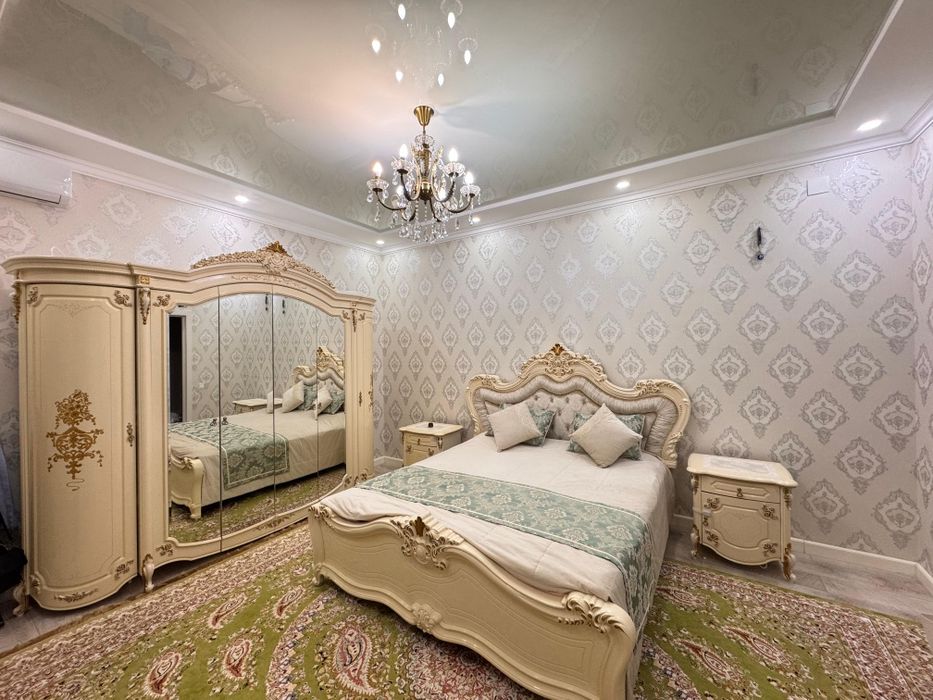 Спальный гарнитур