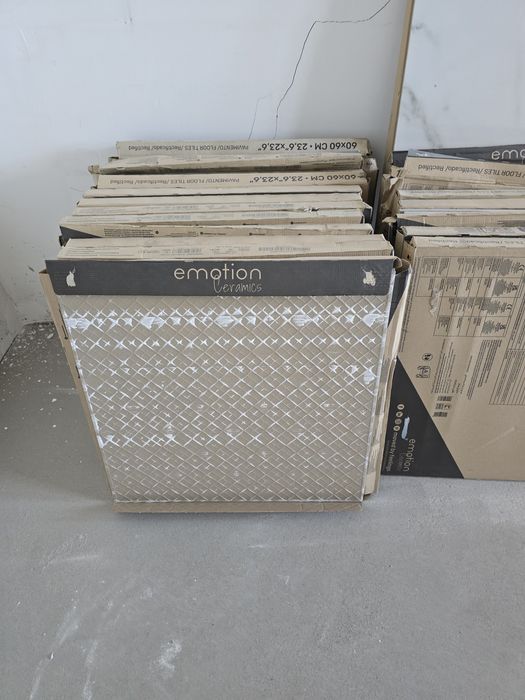 Продам плитку Emotion Ceramics
