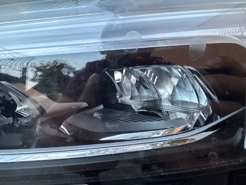 Фар за VOLVO XC60 ляв