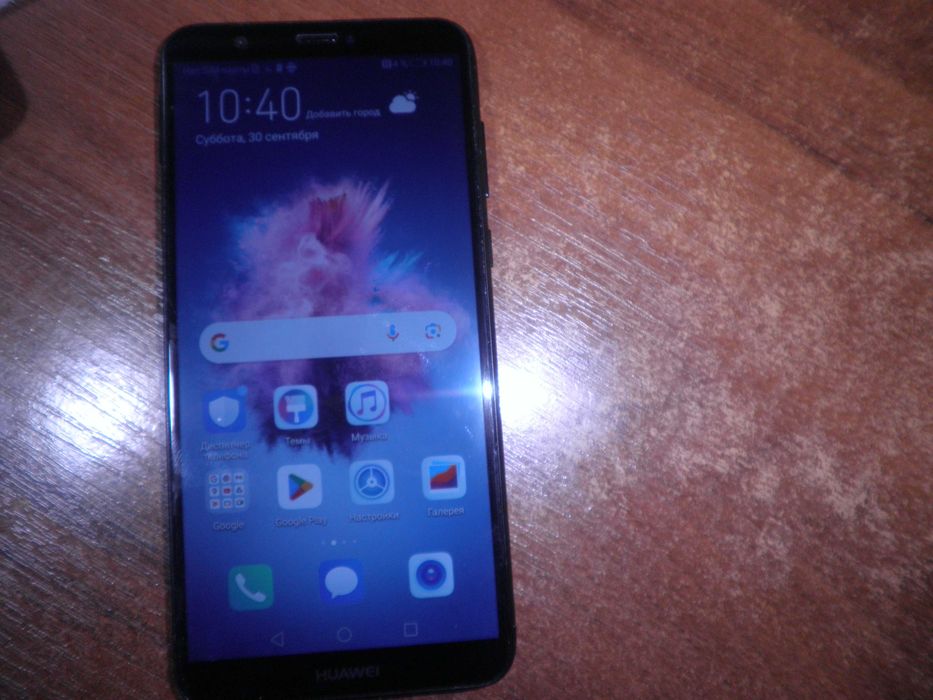 продам телефон HUAWEI P Smart
