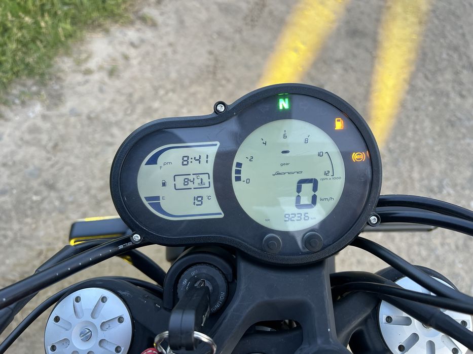 Benelli Leoncino 500 35kw A2 (nu CfMoto, Honda, Yamaha, Kawasaki)