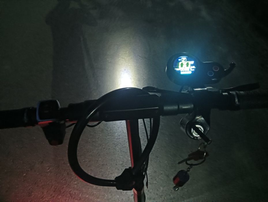 Vând trotineta electrica hitway h5 pro