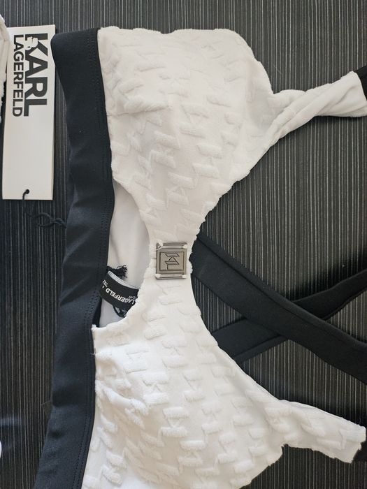 НОВ бански Karl Lagerfeld горнище и долнище